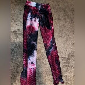 Tie-Dye Leggings small butt enhancing